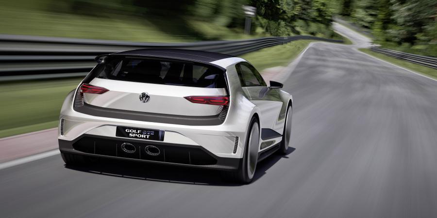  Volkswagen Golf GTE Sport Concept 2015 года  (фото 5 из 17)